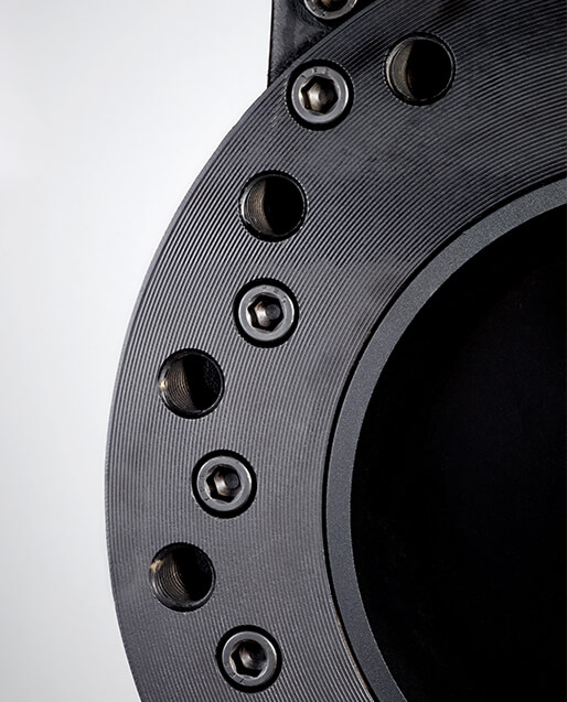 The robust metal yoke enables the optimal, simple assembly of mechanical or inductive limit switches. The yoke can be removed from one side. This makes it easier to access the mechanical parts.