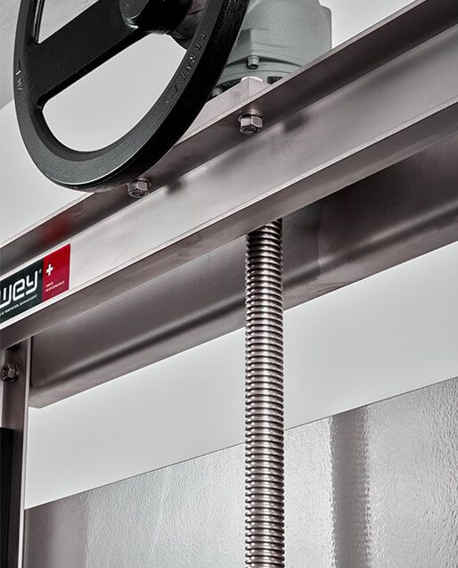 The robust metal yoke enables the optimal, simple assembly of mechanical or inductive limit switches. The yoke can be removed from one side. This makes it easier to access the mechanical parts.
